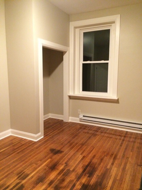 Building Photo - 5 W Oakwood Pl