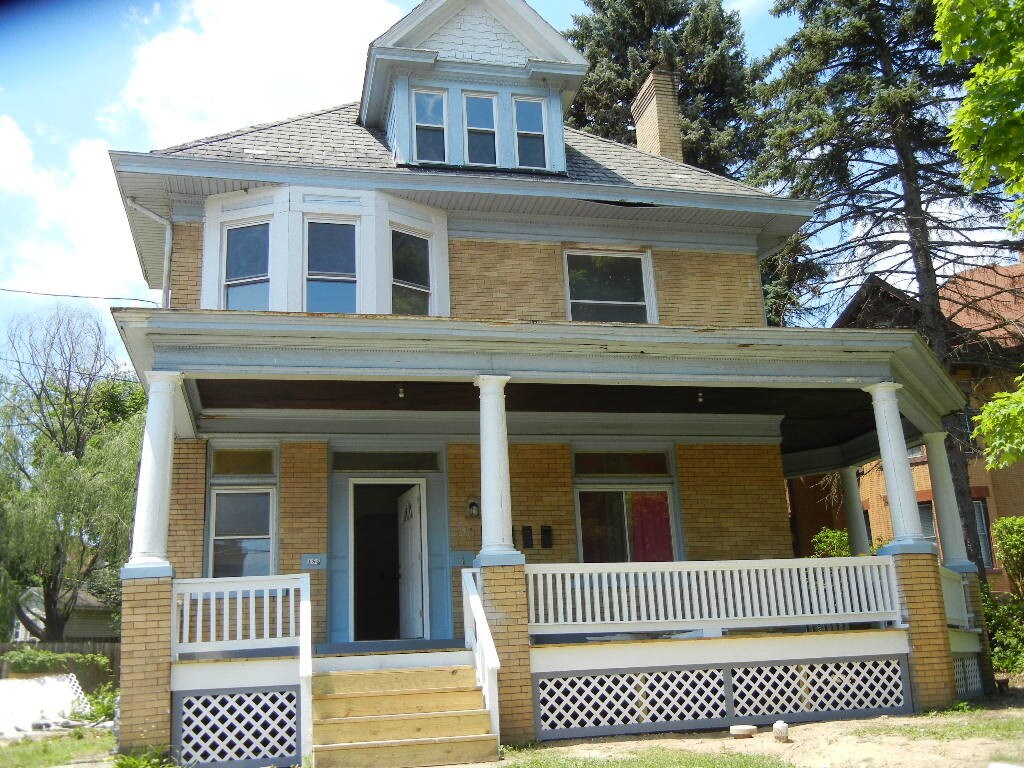Primary Photo - 185 Lincoln Ave
