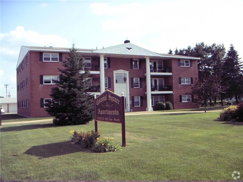Foto del edificio - Colonial Square Apartments
