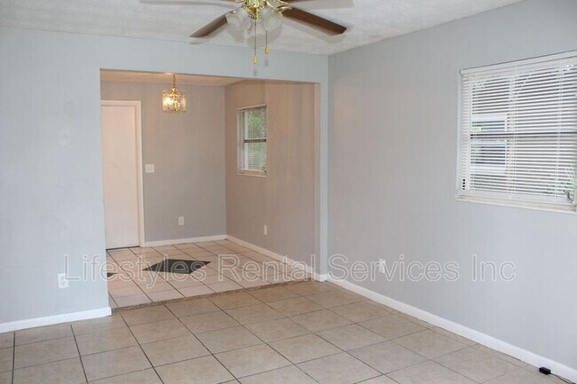 Foto del edificio - 2208 W 12th St