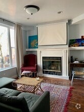 Building Photo - 1426 N Avers Ave