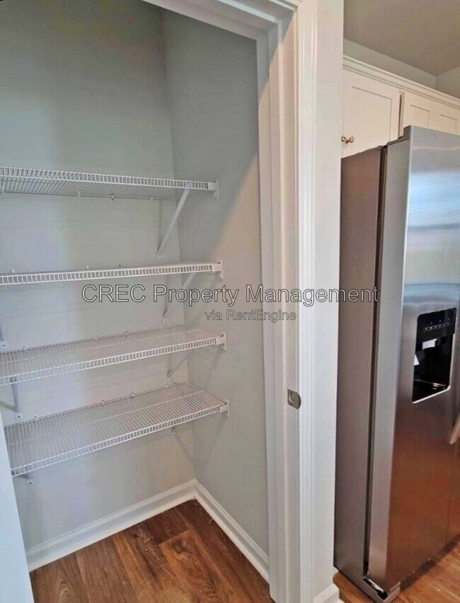 Building Photo - 817 Lilyford Ln