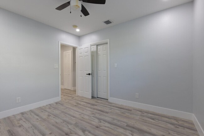Foto del edificio - 120 SW 7th Ave