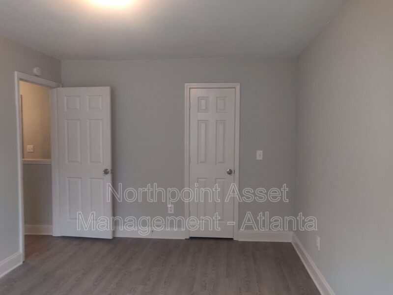 Building Photo - 1240 Pinedale Cir NW