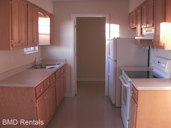 Building Photo - 3 br, 2 bath House - 110 Stallings Ct.