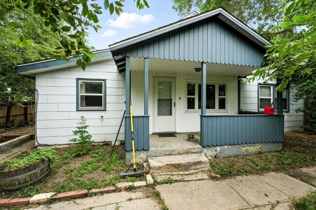Foto del edificio - Old Town Lafayette Location! 4 bedrooms! Huge garage!