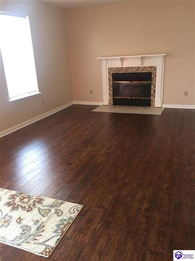 Foto del edificio - 635 Independence Dr