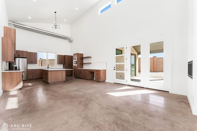 Building Photo - Pre-Leasing Fall of 2026!! Luxury Homes!!