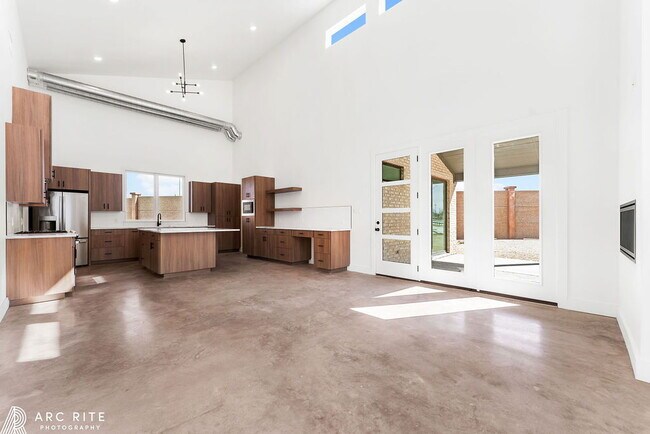 Foto del edificio - Pre-Leasing Fall of 2026!! Luxury Homes!!