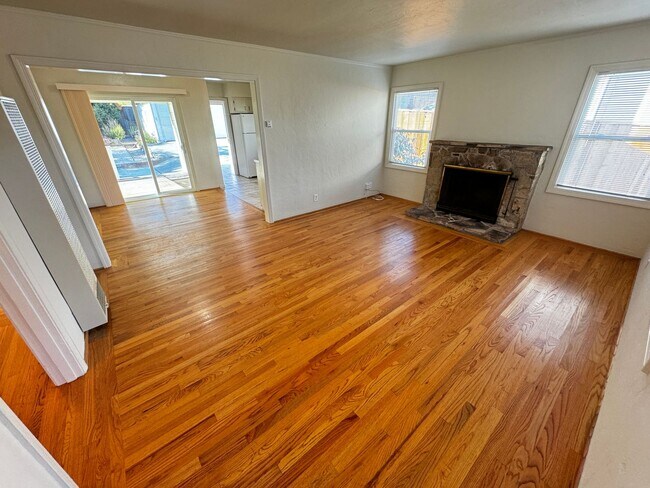 Foto del edificio - Attractive 2BR/1BA Home on Jefferson Stree...