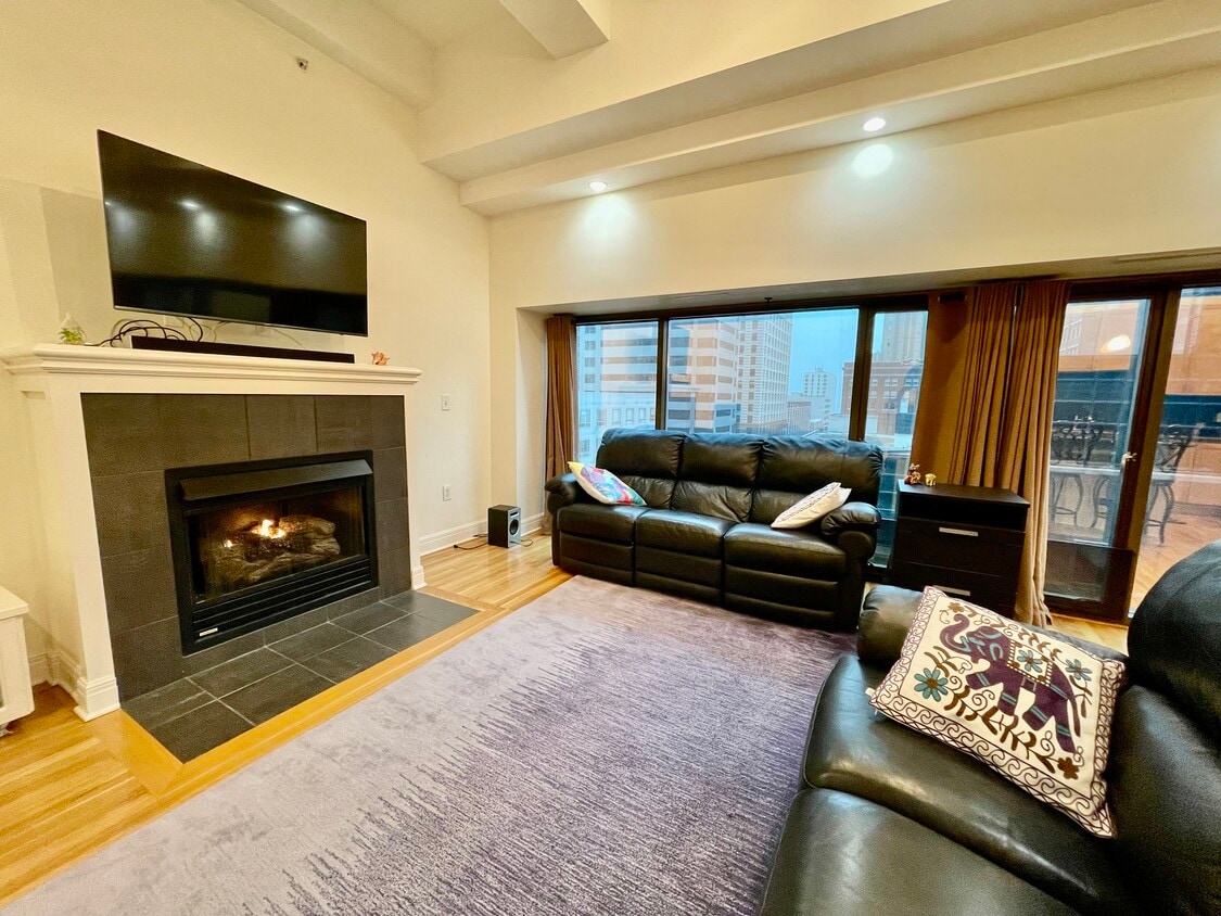 1101 Walnut St, Kansas City, MO 64106 Condo for Rent in Kansas City