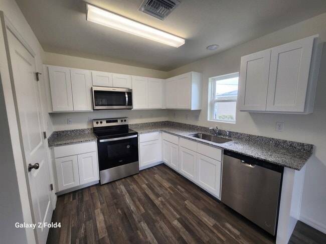 Photo - 3424 E Gator Cir House