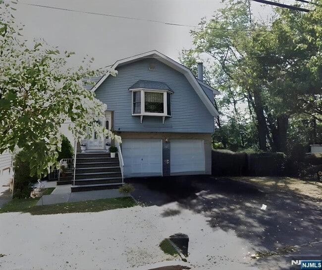 Photo - 402 Farnham Ave House