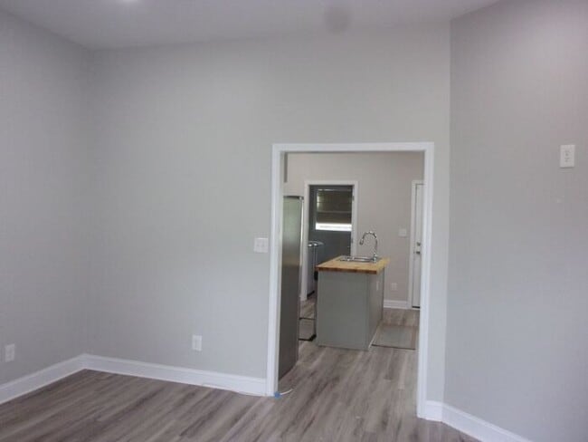 Foto del edificio - Beautifully Renovated 2 Bedroom 1 Bath Home - Minutes to Downtown Rock Hill