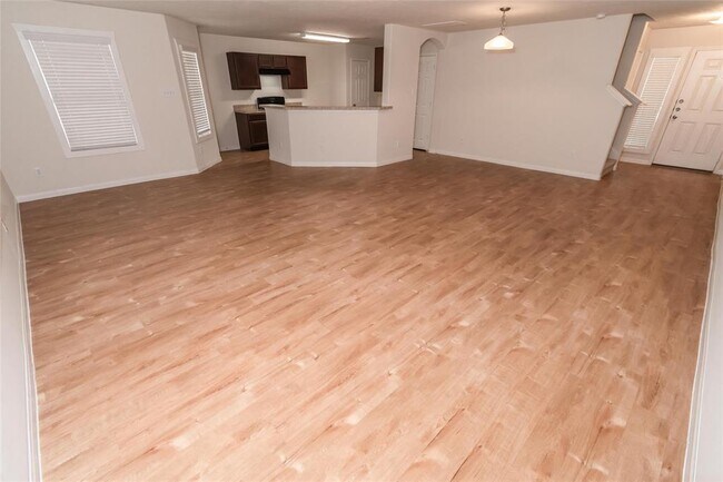 Foto del edificio - 6303 Heffernan St