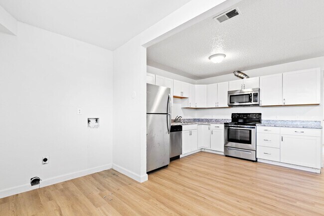 Foto del edificio - 1328 S Coffman St