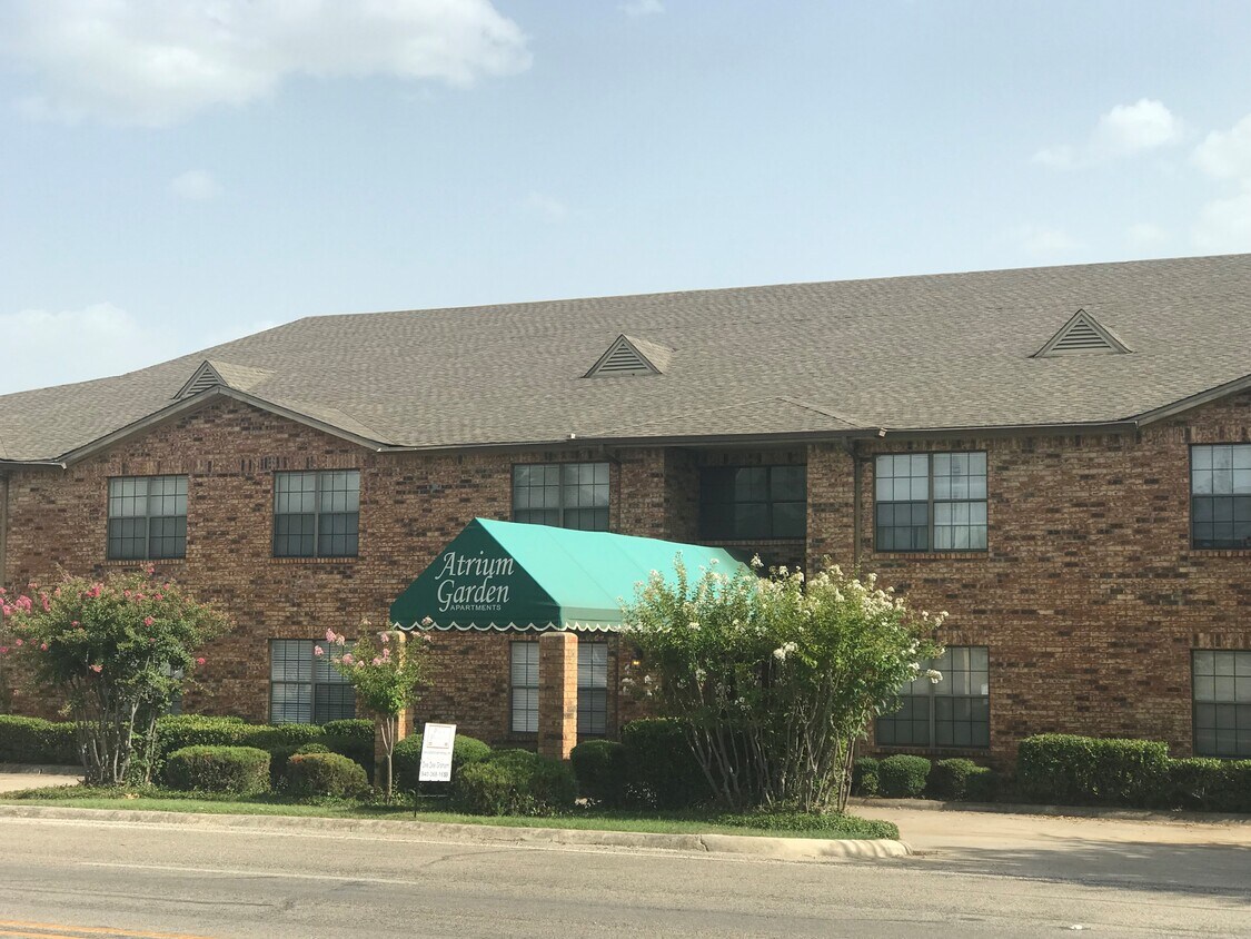 1304 Halsell St, Bridgeport, TX 76426 Apartments in Bridgeport, TX