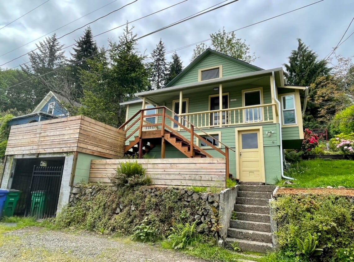 Spectacular View! Remodeled One bedroom wi... - Spectacular View! Remodeled One bedroom wi...
