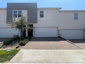 Building Photo - 9905 Kaspar Dr