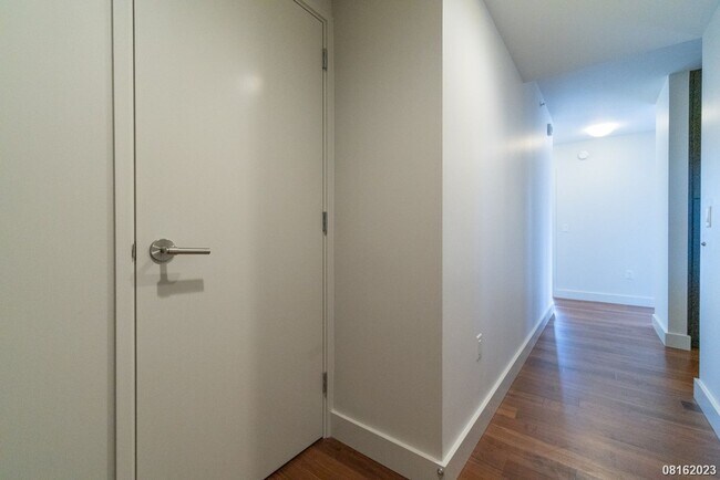 Foto del edificio - Waihonua 2br 2ba 2pkg (tandem) w/Storage, High Floor, Amenities (Honolulu)