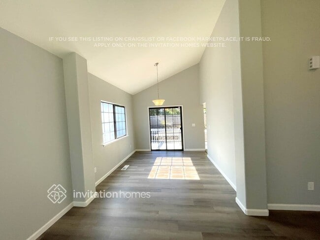Building Photo - 921 Pueblo Way