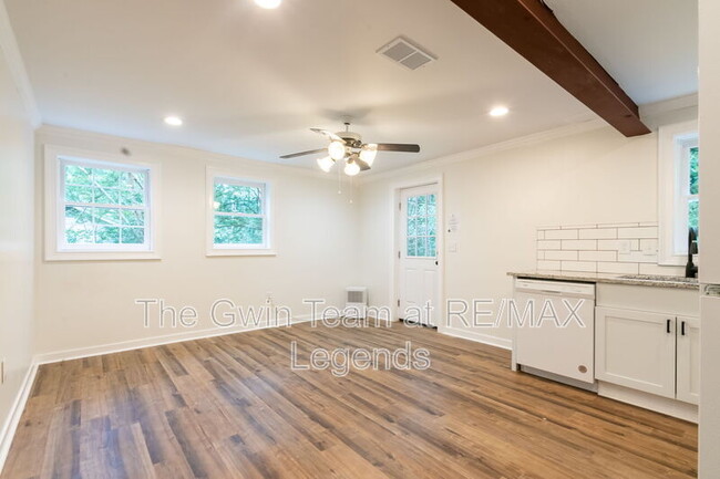 Foto del edificio - 4932 Rock Haven Dr SW