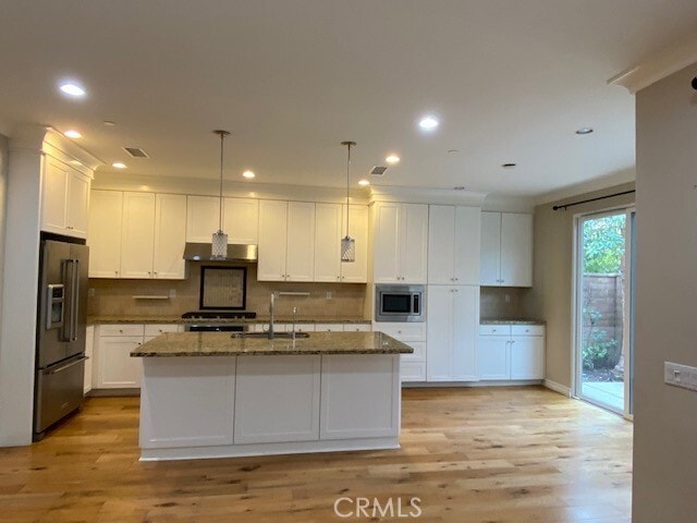 Building Photo - 179 Rodeo