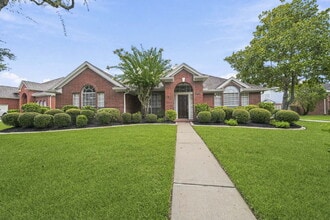 Building Photo - 1735 Berkoff Dr