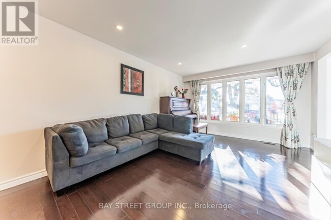 Building Photo - 43 Sherwood Forest Dr