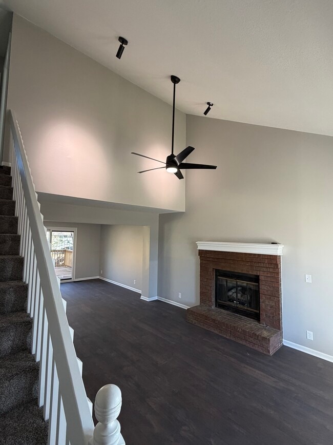 Foto del edificio - 11631 Garnett St