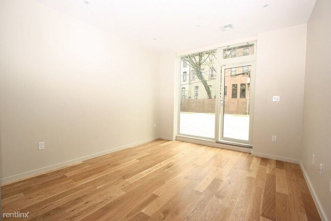 Building Photo - 29 MacDonough St