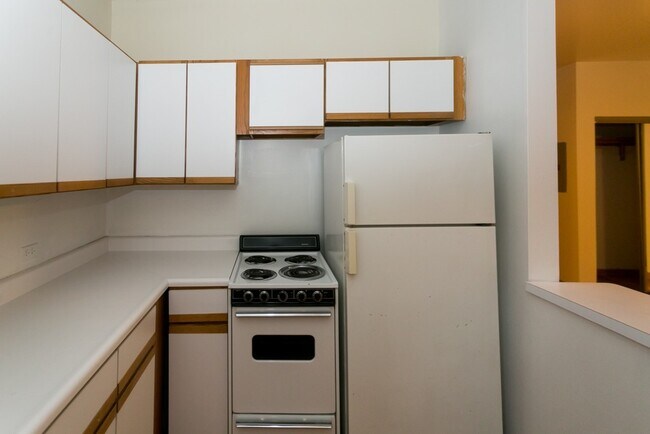Foto del edificio - 653 W Barry Ave