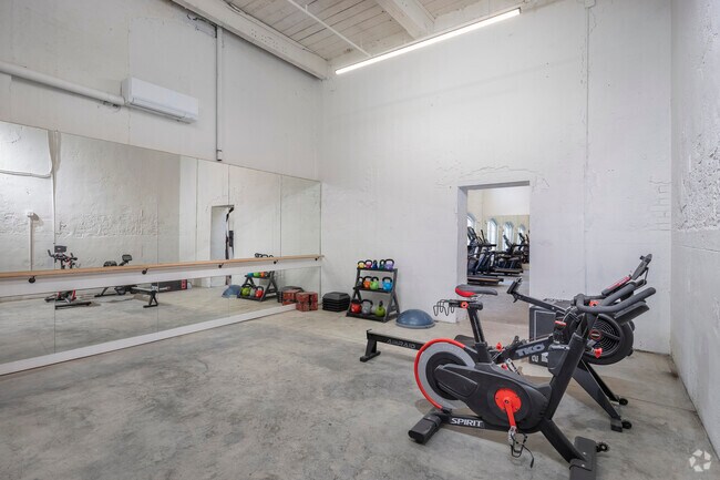 Estudio de yoga - Warren Mill Lofts
