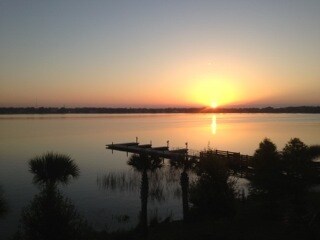 Building Photo - Condominium with upgrades and lake views available for rent!