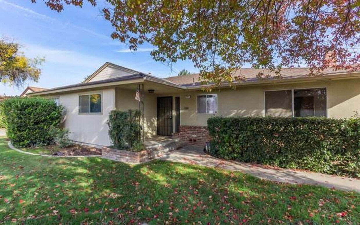 Foto principal - Beautiful 3 Bedroom / 1.5 Bathrooms