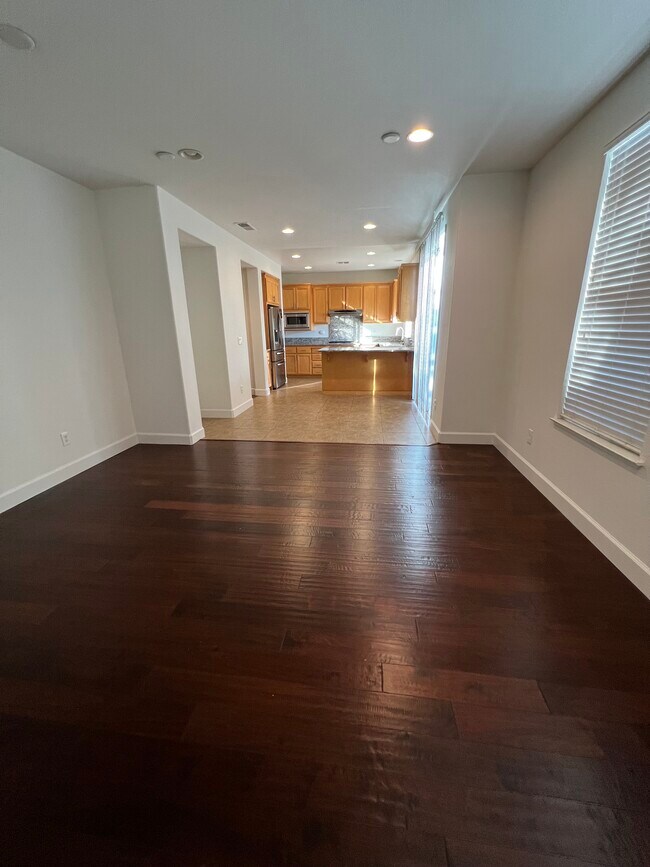 Foto del edificio - 1873 Silk Wood Ln