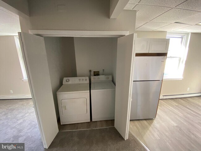 Foto del edificio - 1219 E Ridge Pike