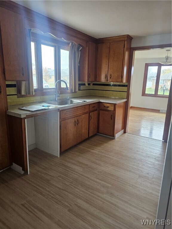 Foto del edificio - 44 Aurora Dr