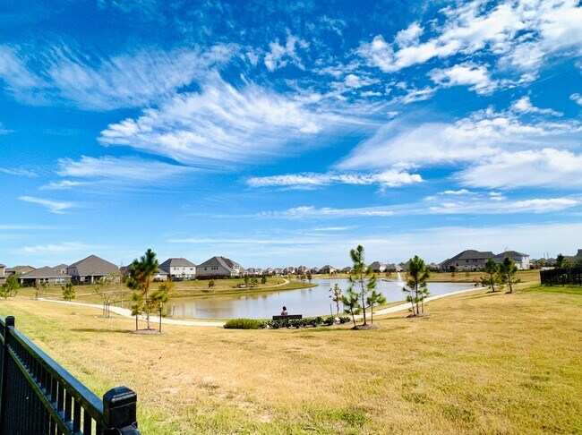 Foto del edificio - 24319 Wild Bramble Ln
