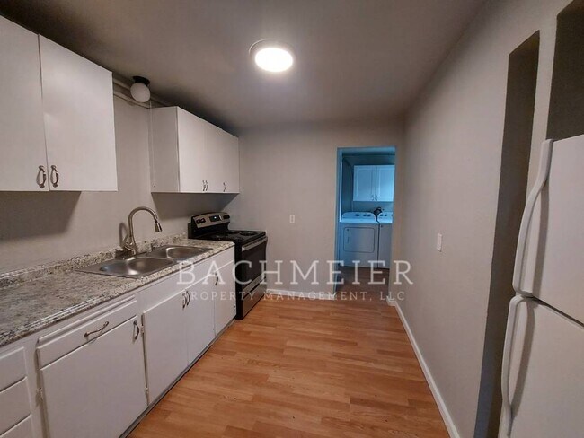 Foto del edificio - 456 SE Cherry St