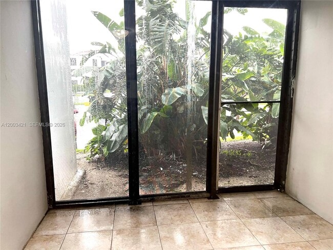 Foto del edificio - 210 Lake Pointe Dr