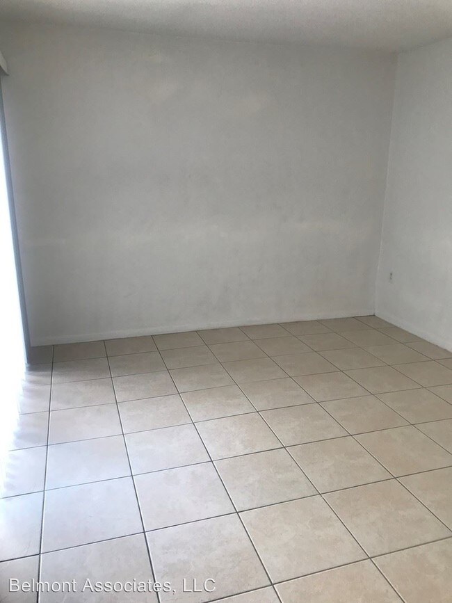 Building Photo - 1001 N Beneva Rd