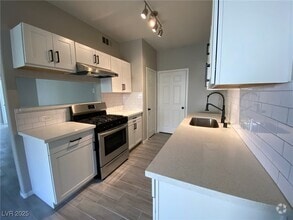 Building Photo - 1401 Michael Way
