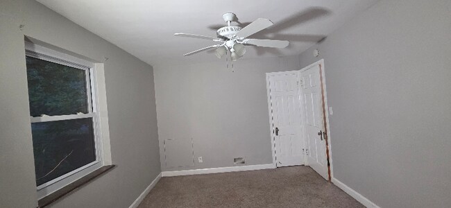 Foto del edificio - 2747 McKinley Ave