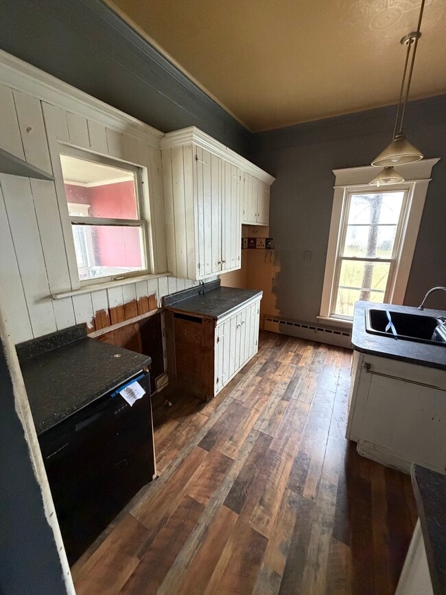 Building Photo - 504 S Seminary St