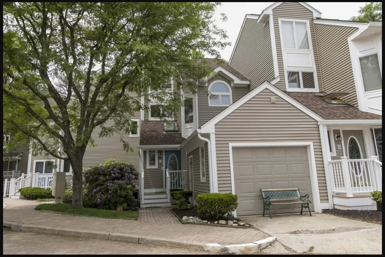 Primary Photo - 54 Pointe Rok Dr