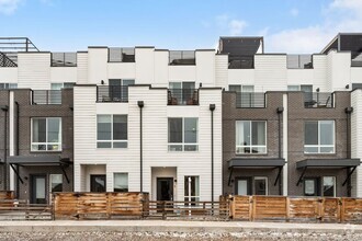 Building Photo - 3520 W Conejos Pl