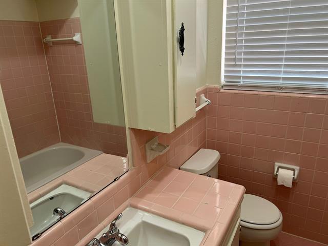 Foto del edificio - 8718 Jennie Lee Ln