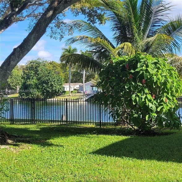 Foto del edificio - 8301 SW 142nd Ave