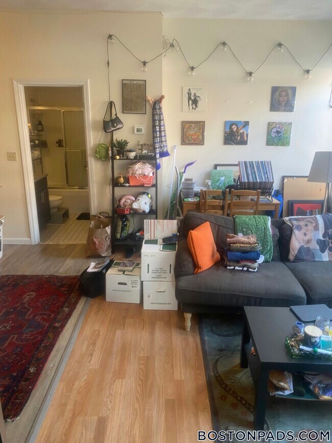 Foto del edificio - 81 Essex St